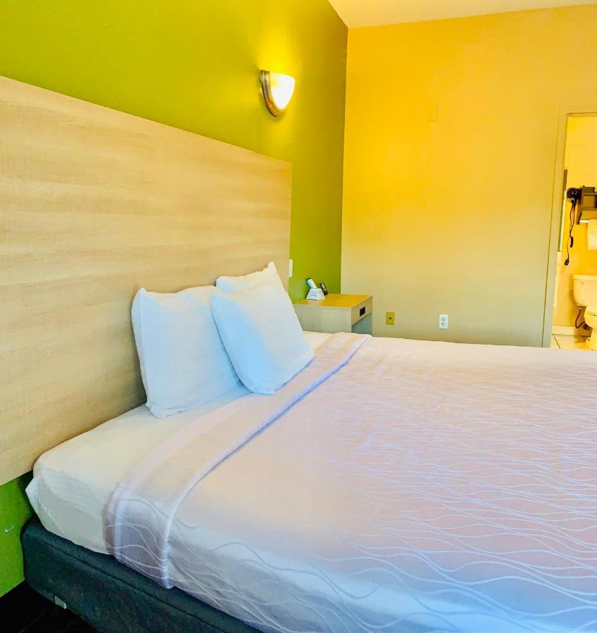 Weston Inn & Suites Rusk 外观 照片